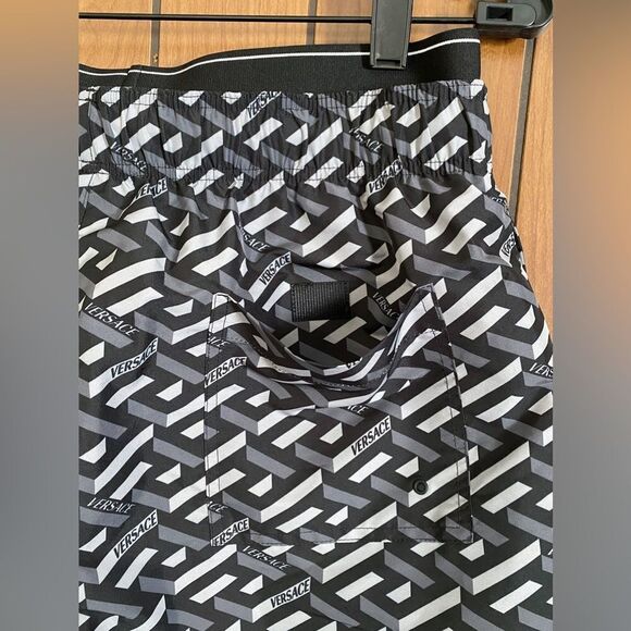 Versace  Logo Print Drawstring Swim Trunks size 4/ Large - Picture 11 of 15